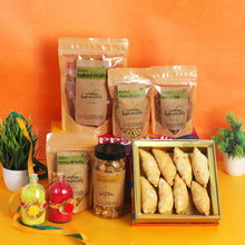 Load image into Gallery viewer, The Hottie Holi Gift Hamper - Pack of 8