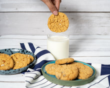 Load image into Gallery viewer, Oats &amp; Almond Cookies

