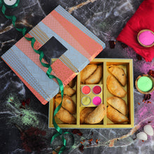 Load image into Gallery viewer, Skinny Baked Gujiya Holi Box
