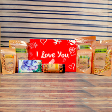 Load image into Gallery viewer, FoodCloud Munchies - I LOVE YOU Gift Box
